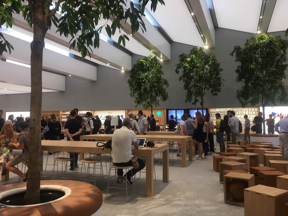 apple store