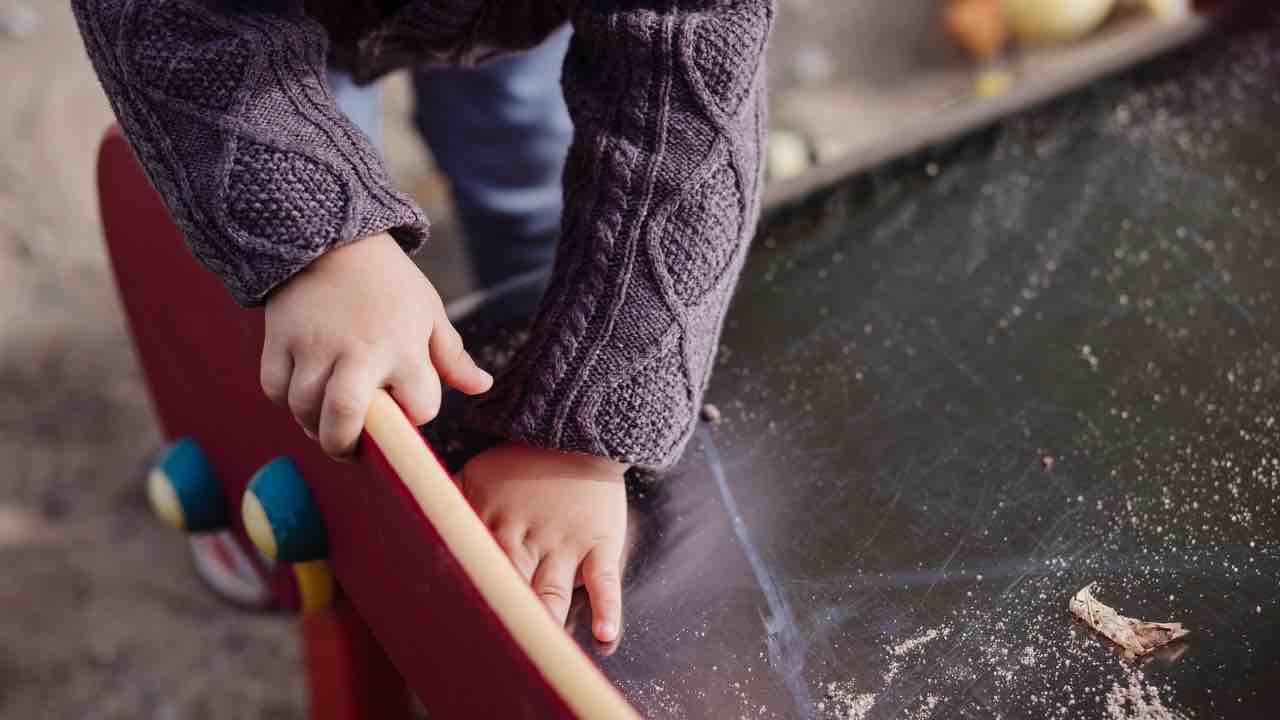 Asilo abusivo bambini no vax