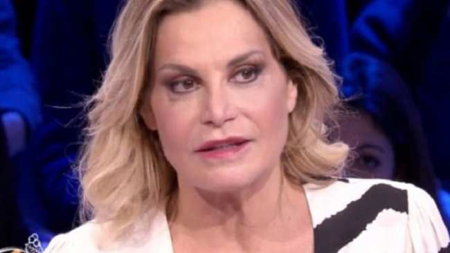 Simona Ventura problemi con il nuovo programma: salta tutto!