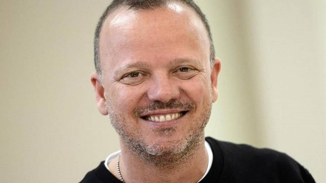 Nuovo amore per Gigi D'Alessio: una sua fan di 26 anni più giovane