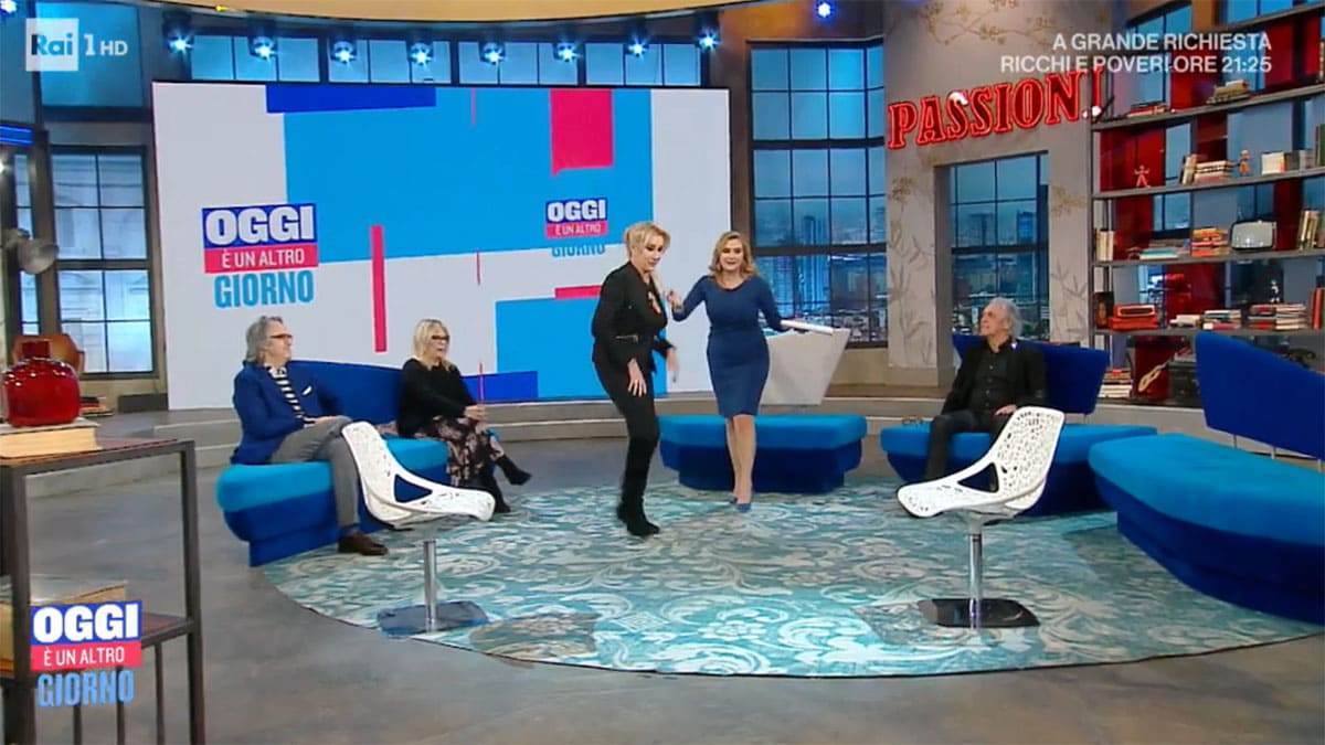 Serena Bortone, sgrida in diretta Simona Tagli