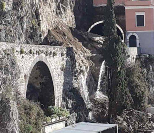 frana ad amalfi