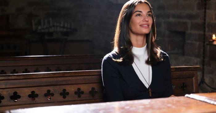 Francesca Chillemi Che Dio Ci Aiuti 7