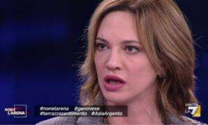 Asia Argento infuriata Non è l'Arena ospite minacciato