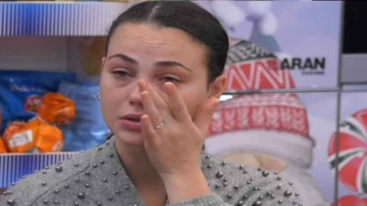 GFVip Rosalinda dopo il bacio con Zenga: ci ripensa e medita il gesto folle