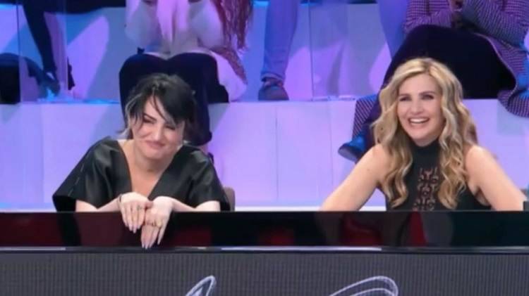 Dopo i guanti di sfida di sabato scorso, Lorella Cuccarini e Arisa passano al contrattacco