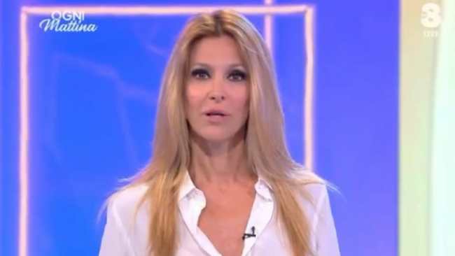 Adriana Volpe: arriva un nuovo problema all'orizzonte per lei