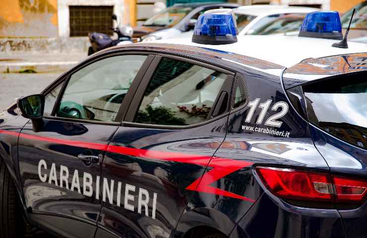 Coinquilina accoltellata 46enne soldi droga