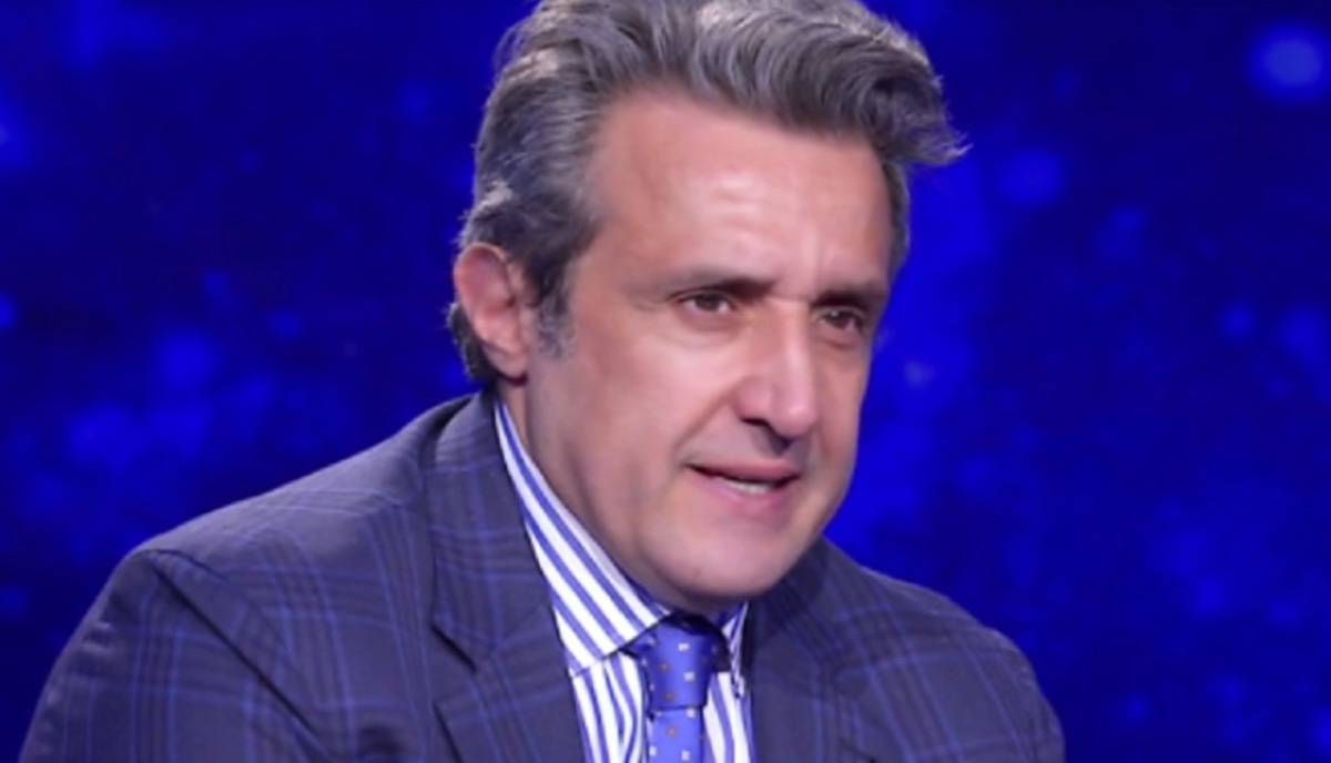 Flavio Insinna consola in diretta la campionessa dell'Eredità