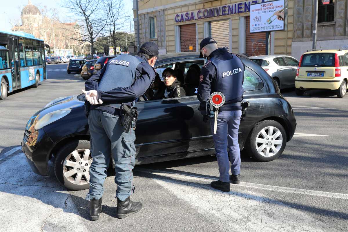 "Non esiste obbligo di dire la verità", Gup assolve 24enne accusato di aver mentito nell'autocertificazione