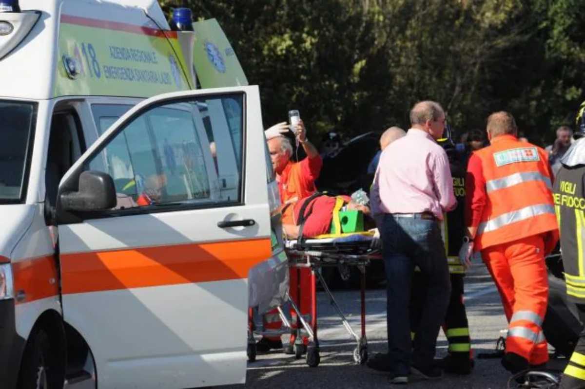 Auto precipita da un viadotto: 32enne lotta tra la vita e la morte