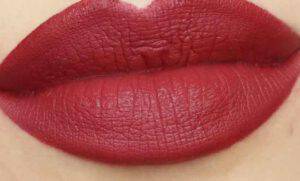 Rossetto "no transfer" e Zodiaco: quale scegliere in base al proprio segno