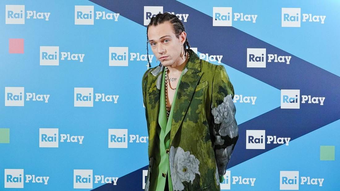 Sanremo 2021, problemi per Irama "Potrebbe ritirarsi dalla gara"