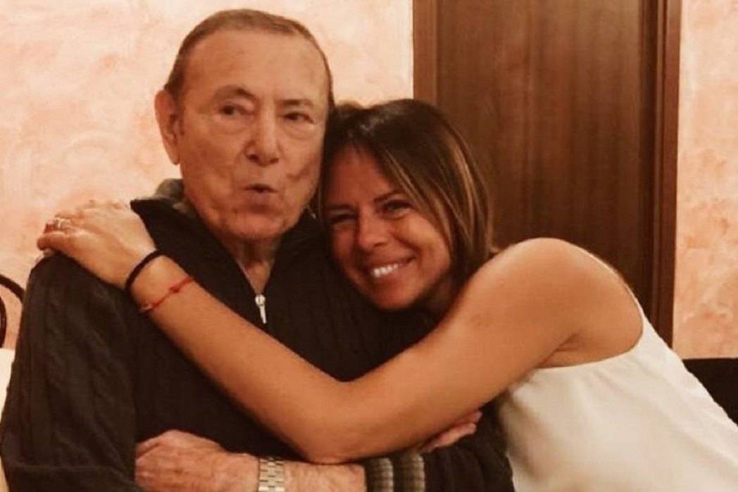 Paola Perego, il ricordo del papà scomparso "Ovunque tu sia..."