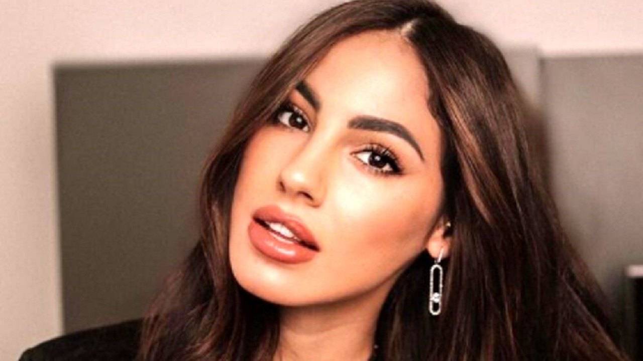 Nuove polemiche per la giovane influencer Giulia De Lellis "Ma perché non leggete le didascalie prima di commentare?"