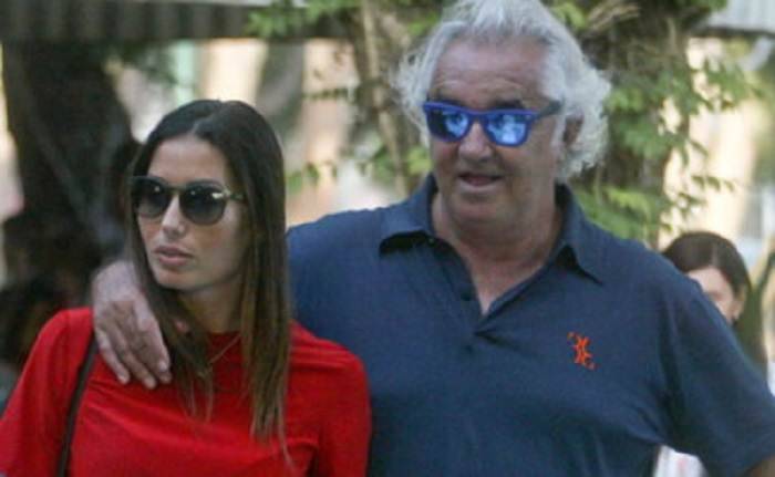 Elisabetta Gregoarci si lascia andare in una lunga intervista in cui parla della madre, della sua famiglia e del suo ex marito, Flavio Briatore