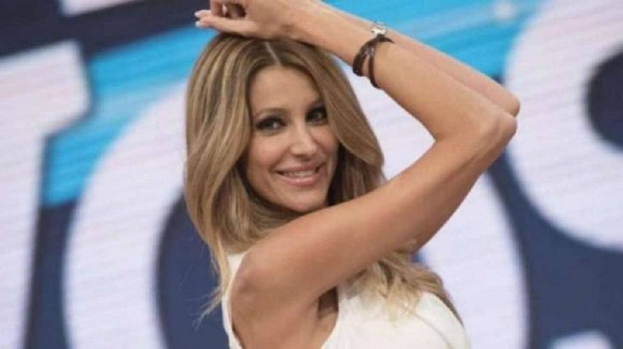 Adriana Volpe ha confessato con chi le piacerebbe lavorare "E' una grande professionista"