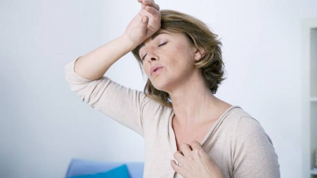 Menopausa, scopriamo quali sono i sintomi e come alleviarli