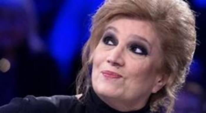 Iva Zanicchi propone un'idea per alzare gli ascolti dell'Isola