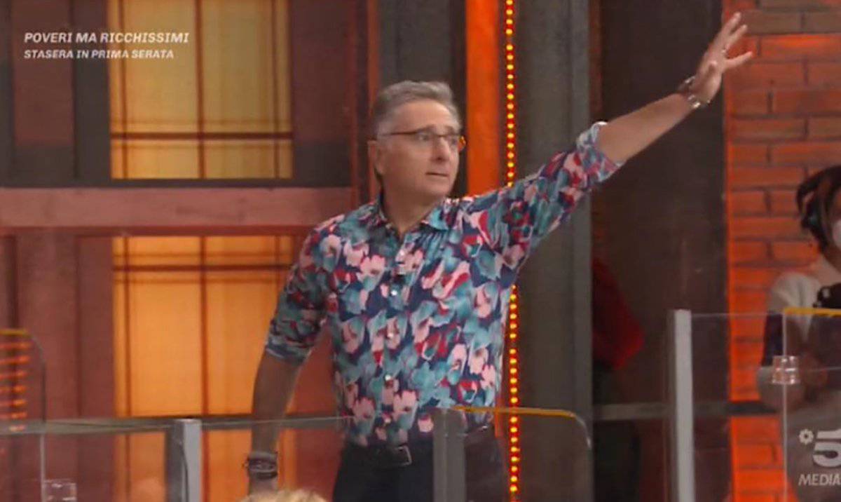 Paolo Bonolis shock: lascia lo studio "Ho sbagliato. Me ne vado"- Ecco cosa succede