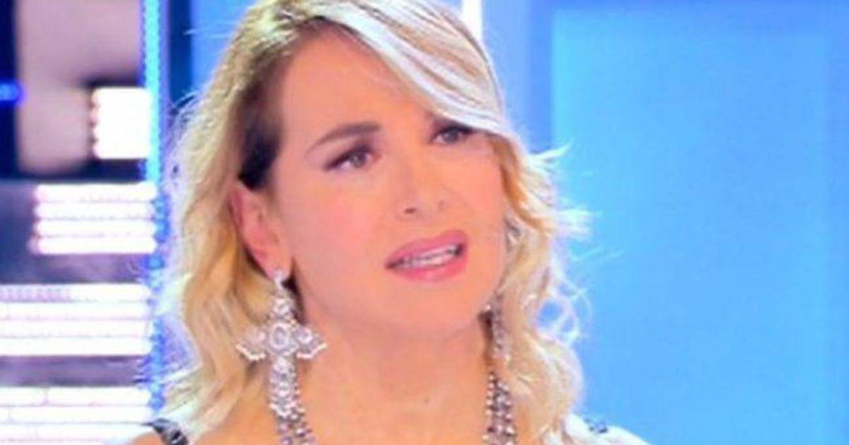 Barbara D'Urso commossa in diretta: "Mi arriva questo dolore"