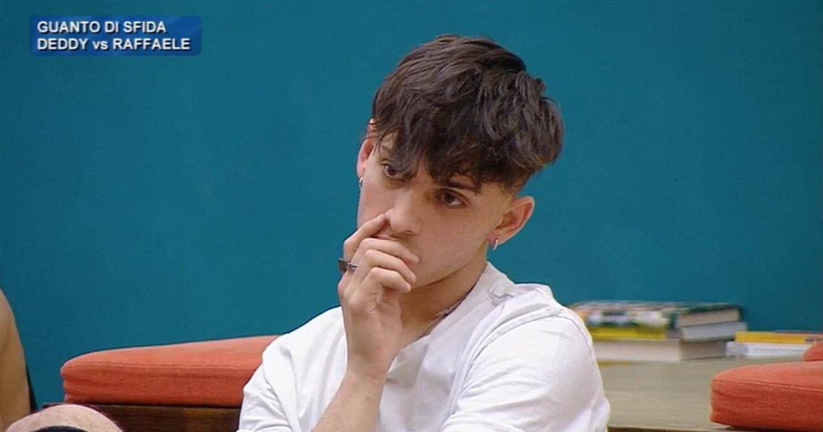 Deddy rivela a stupisce: "L'ho tenuto dentro per anni..."