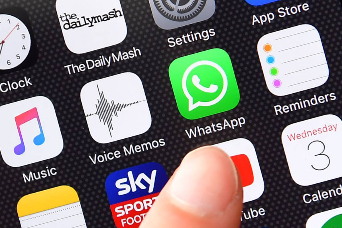 WhatsApp: il trucco per sentire gli audio senza visualizzarli-VIDEO