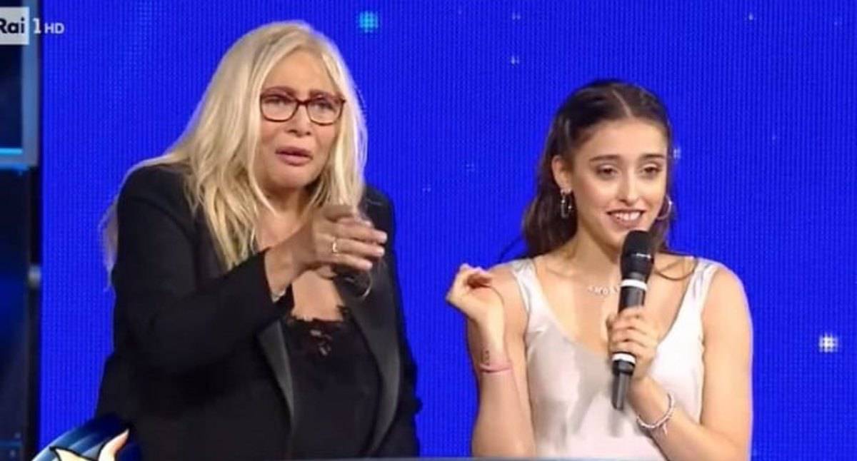 Mara Venier "spiazza" Giulia Stabile su Rai Uno: Come mai?