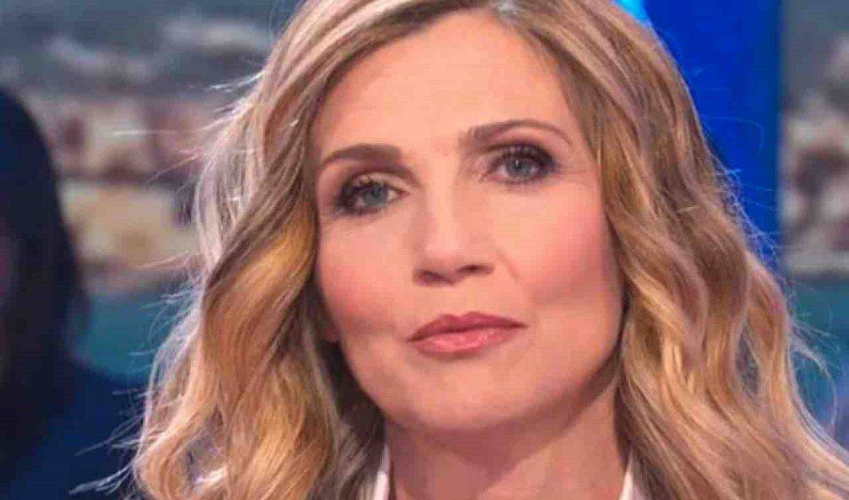 Lorella Cuccarini risponde alle critiche per il post per Raffaella Carrà