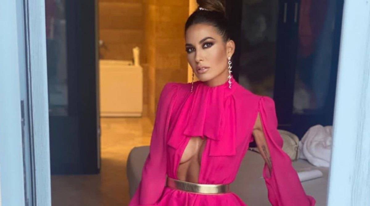 Elisabetta Gregoarci: il buongiorno in pantaloncini è bollente!-FOTO