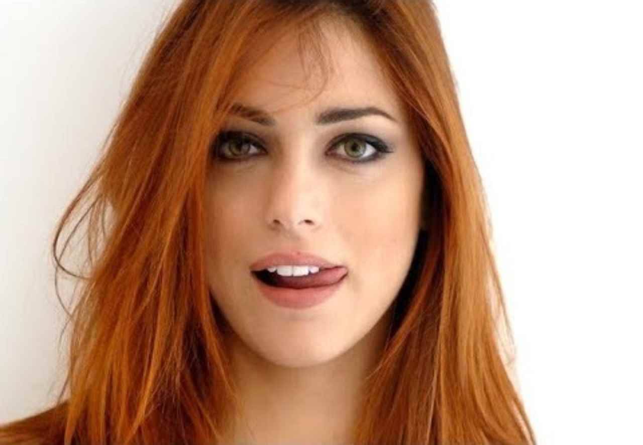 Miriam Leone: la foglia copre poco e sotto non indossa nulla-FOTO