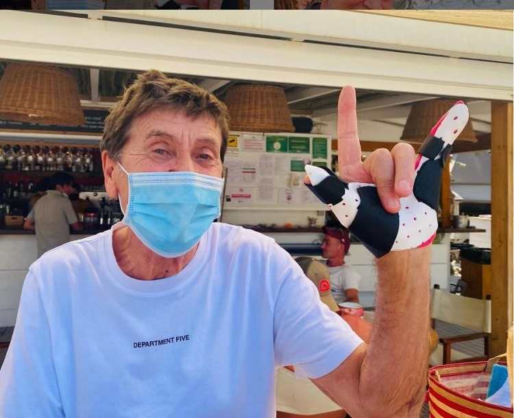 Come sta Gianni Morandi, dopo l'incidente domestico?