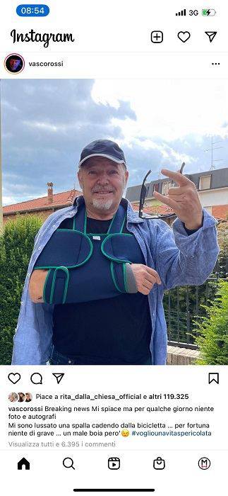 Vasco Rossi: il suo piccolo incidente gli provoca una lussazione alla spalla