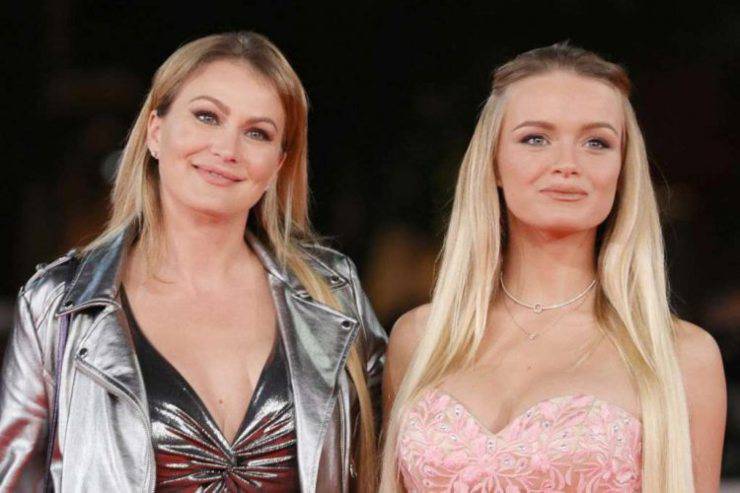 Eva Henger e la figlia Mercedesz (Yeslife) 