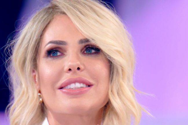 Ilary Blasi, perchè per un periodo ha indossato la parrucca: la verità