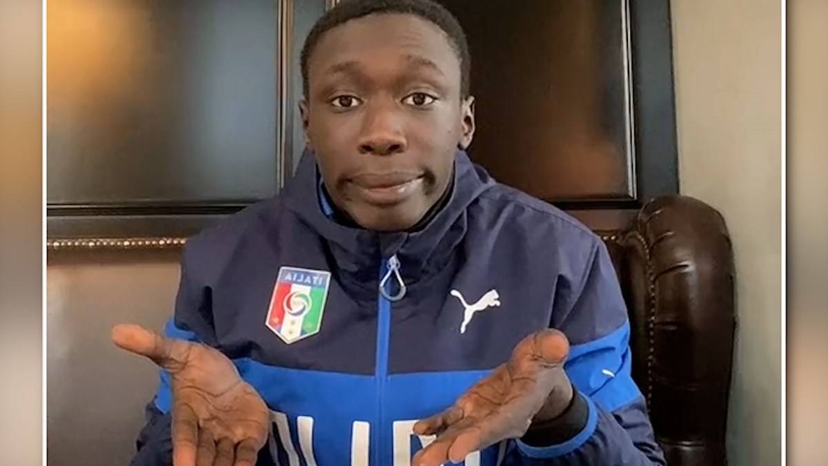 Khaby Lame: quanto guadagna ogni giorno su TikTok, incredibile!
