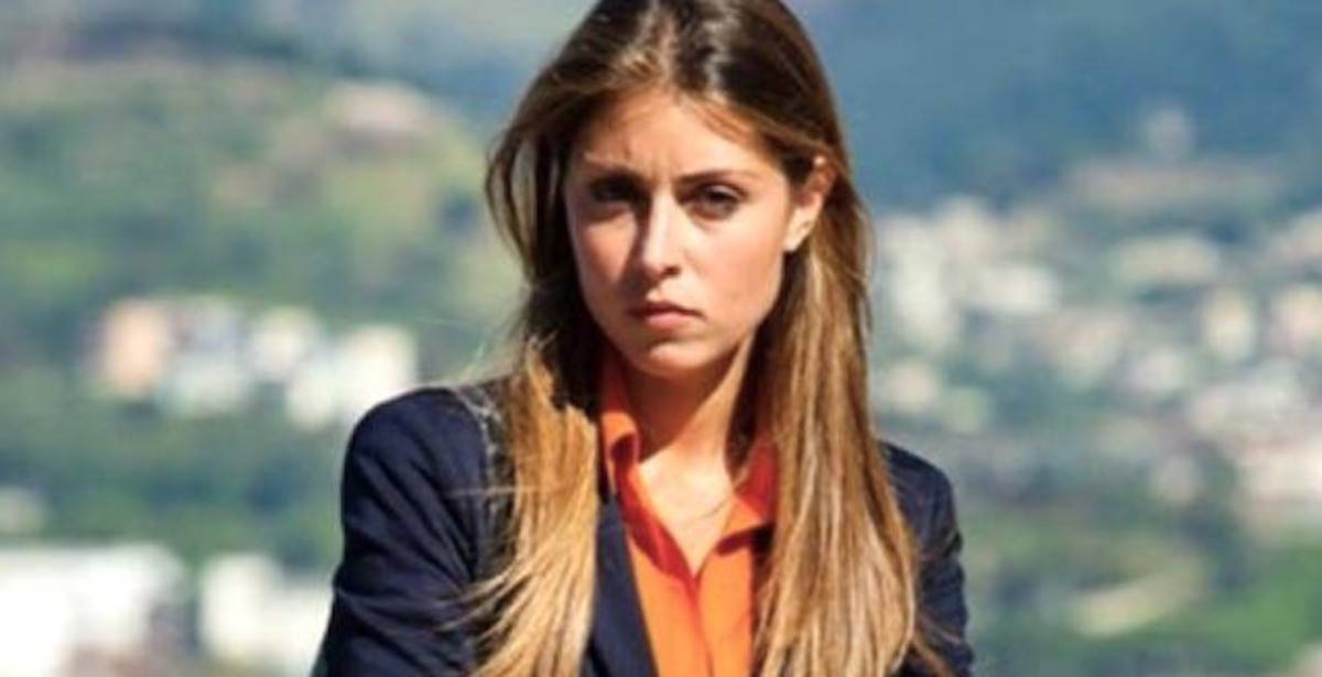 Un posto al sole: Serena lo mette con le spalle al muro