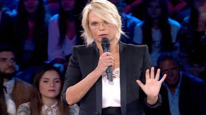 Amici: Maria De Filippi si arrabbia con la classe