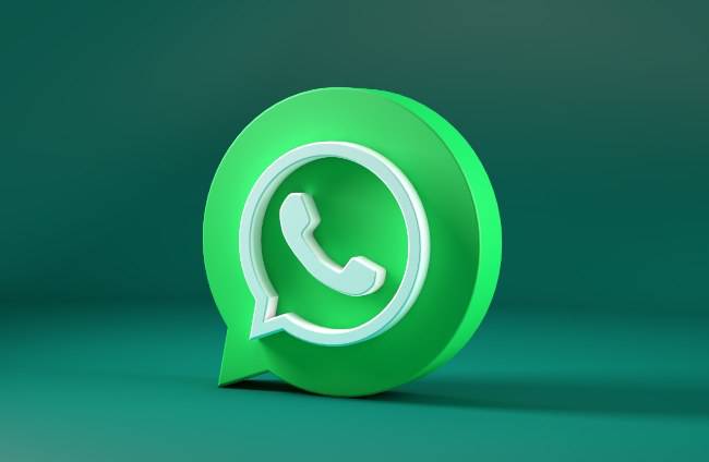 WhatsApp: ecco il trucco per mettere le reazioni ai messaggi