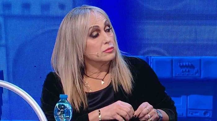 Amici: Alessandra Celentano scrive una lettera a Dario Schirone