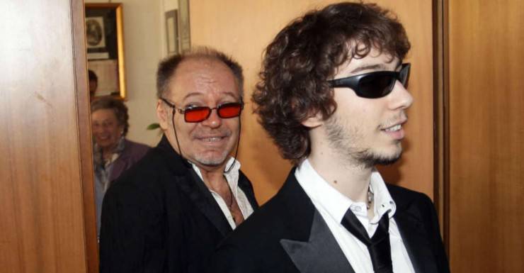 Vasco Rossi insieme a suo figlio Luca Rossi Schmidt