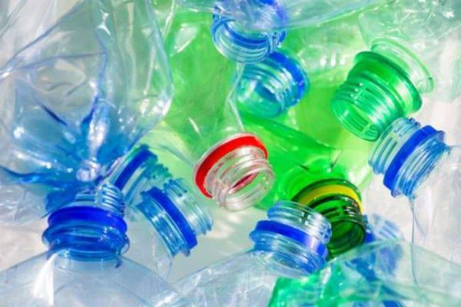 Plastica addio: ecco cosa fare e le multe dopo il 14 gennaio