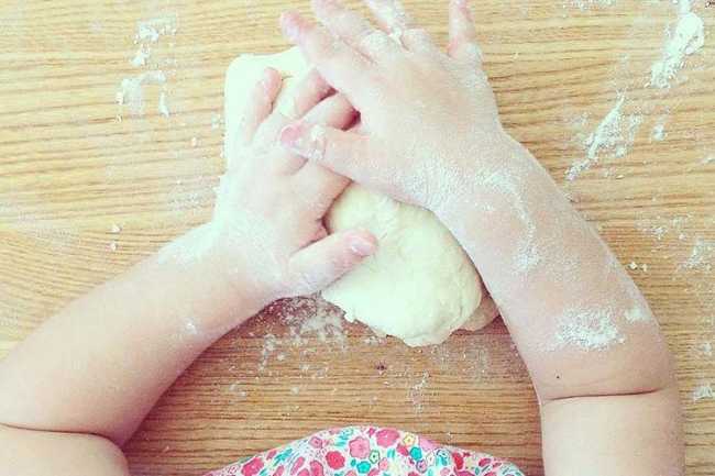 Bambini: ecco perchè non vanno premiati con caramelle e dolcetti