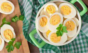 Uova perché bollirle limone