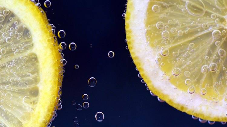 Pediluvio acqua e limone, tutto quello che c'è da sapere (Pixabay)