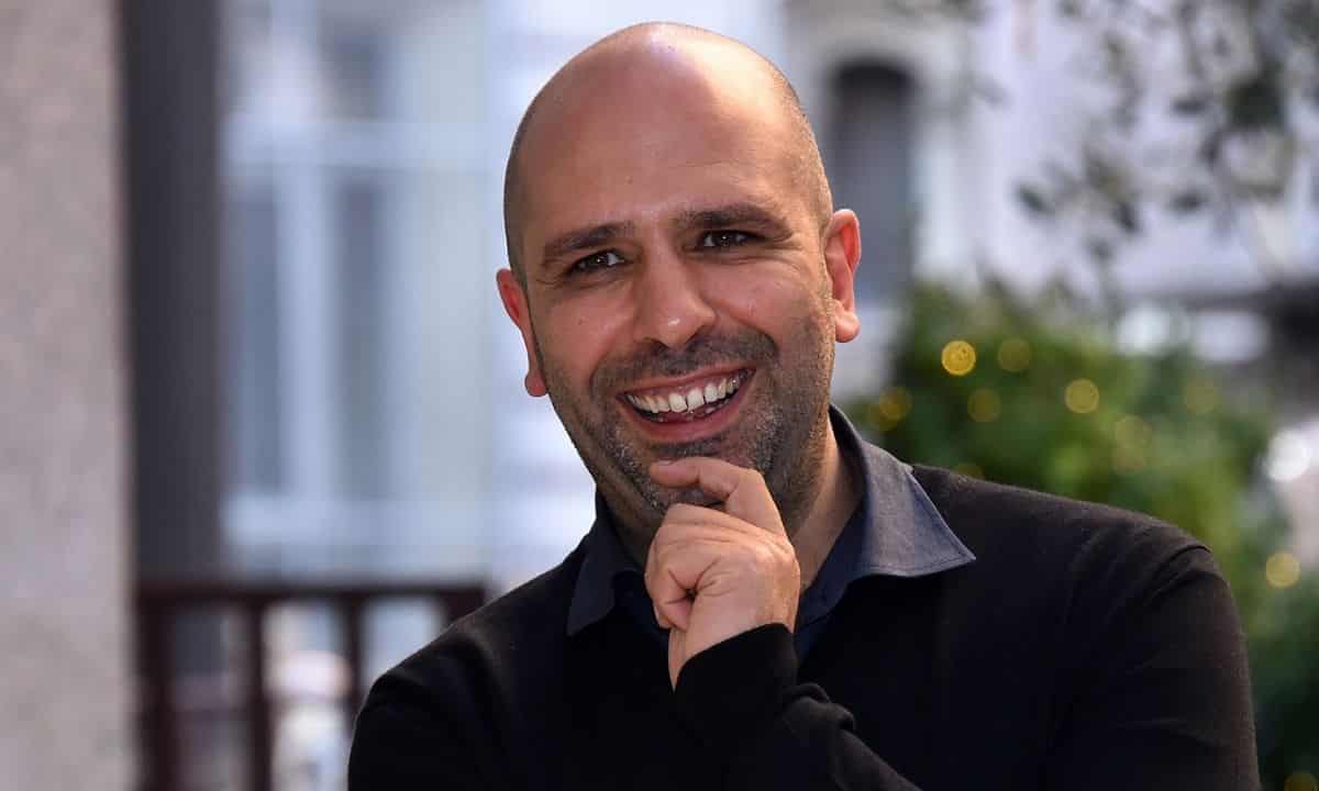 Checco Zalone 18 anni foto muscoli capelli