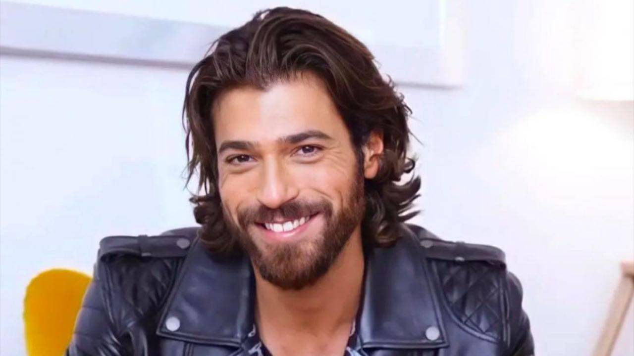 Can Yaman, dedica shock ad una collega di set