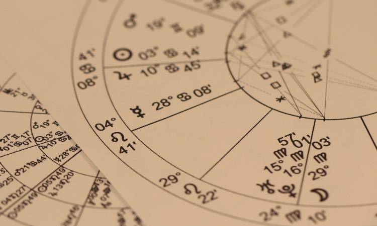 Stelle, ecco i segni delle donne che baciano meglio