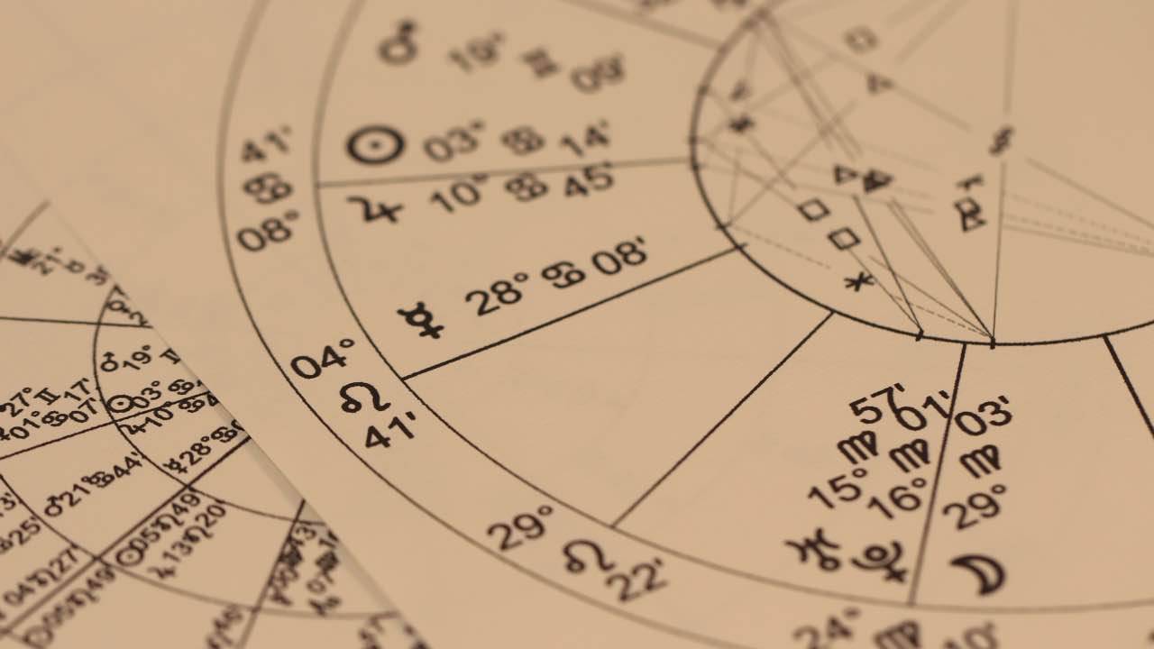 Stelle, ecco i segni delle donne che baciano meglio