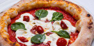 Pizza: ecco la ricetta che devi fare assolutamente